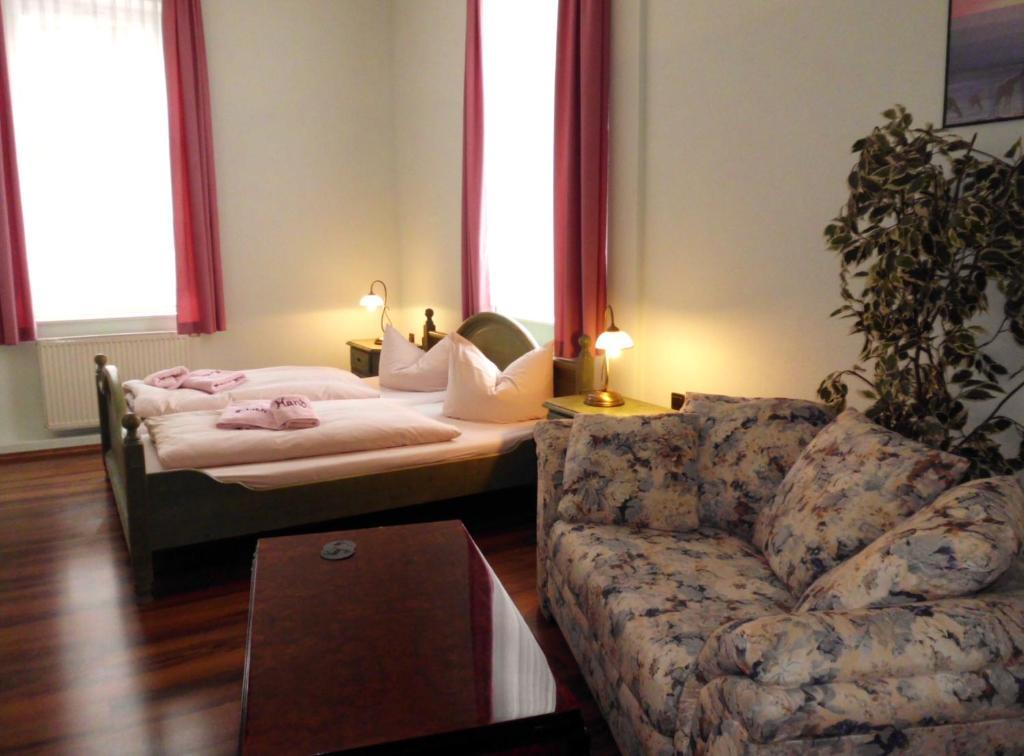 Thueringer Hof Hildburghausen Room photo
